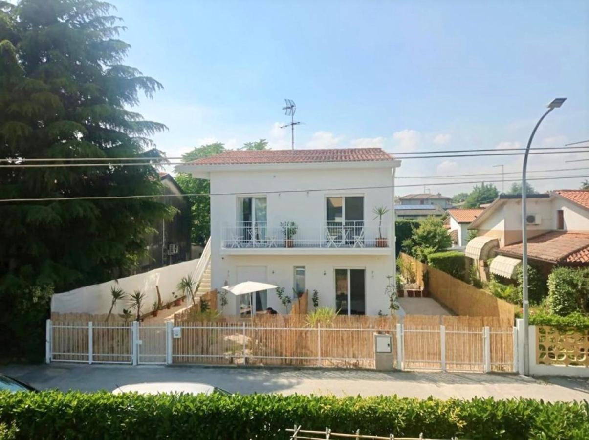 Pathos Guest House Quarto dʼAltino Екстериор снимка